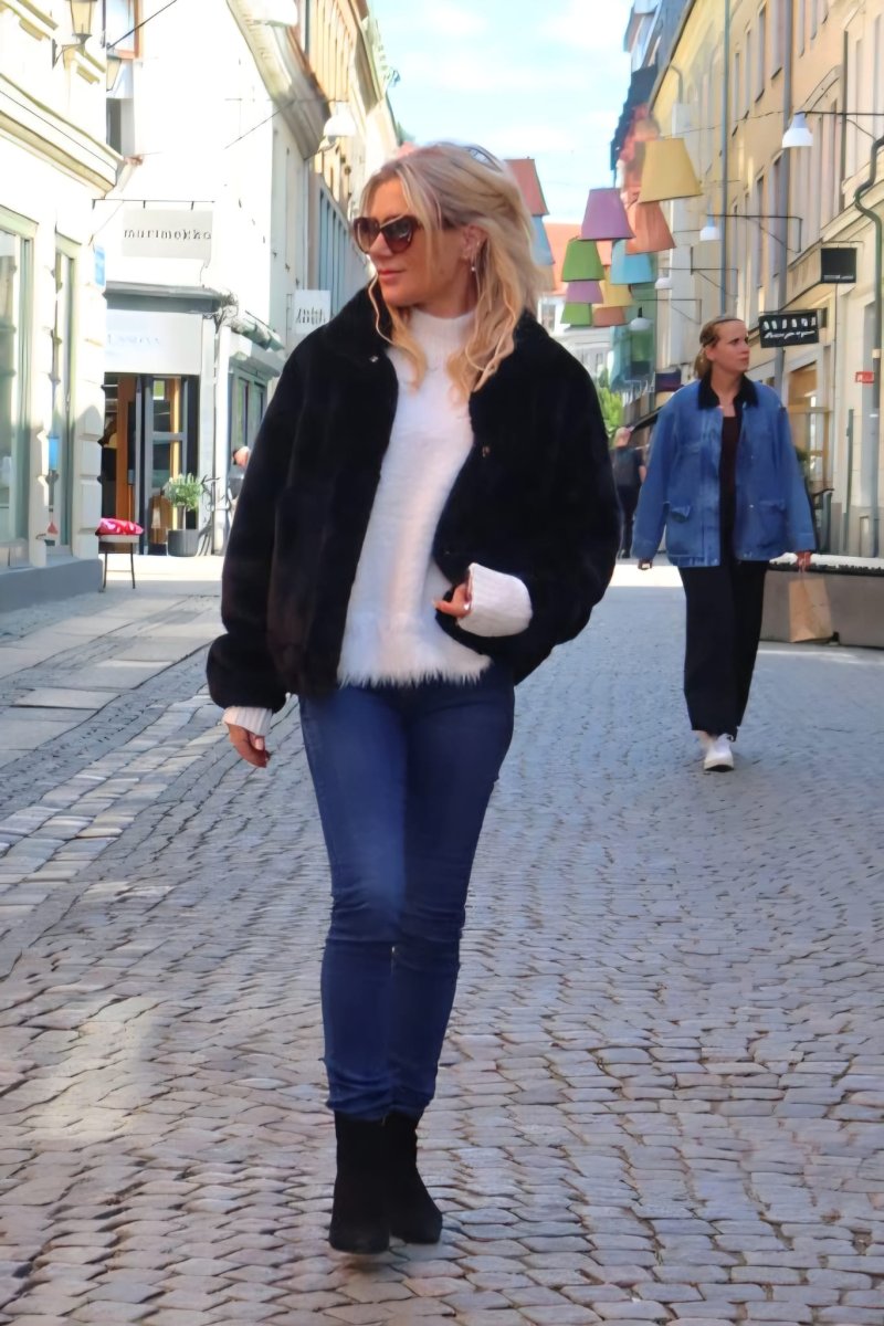 Becca – Jacka i fuskpäls – Svart - Bild 9