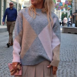 Ruth – Stickad tröja  – Grå/Rosa/Beige