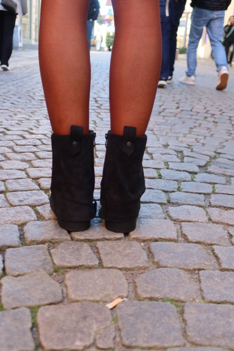 Mockaboots med kappa – Svart - Bild 4