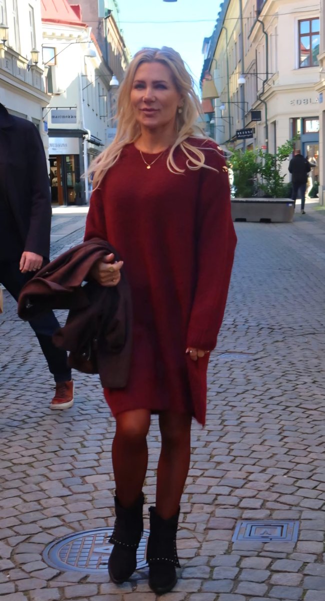 Låga mockaboots med nitar och kappa – Svart - Bild 3