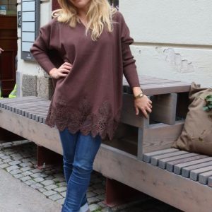 Adele – Oversize tröja med spets – Choco