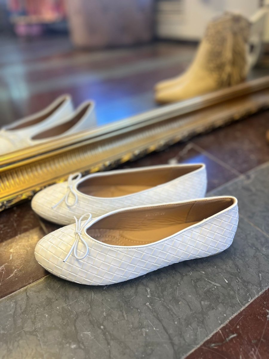 Ballerina – Flätade med liten rosett – Vit - Bild 4