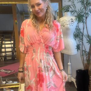 Cynthia – Kort mjukisklänning 505-T – Blommönster- Rosa